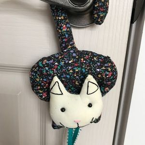 Cat 🐱 Door Cozy